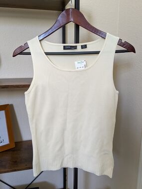 Items Ribbed Knit Scoop Neck Tank Top Cream XSP